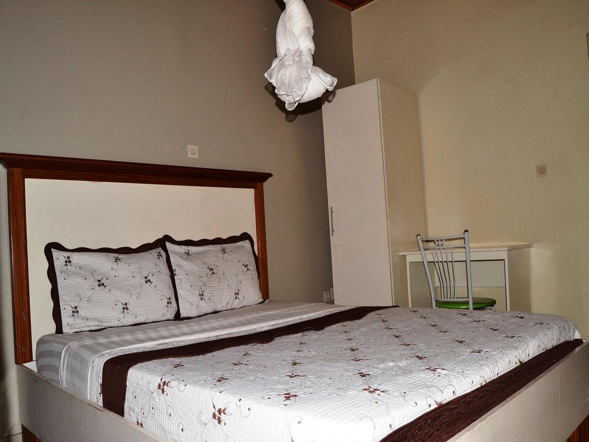 Bed and Breakfast The Happy Hour Kigali Exterior foto