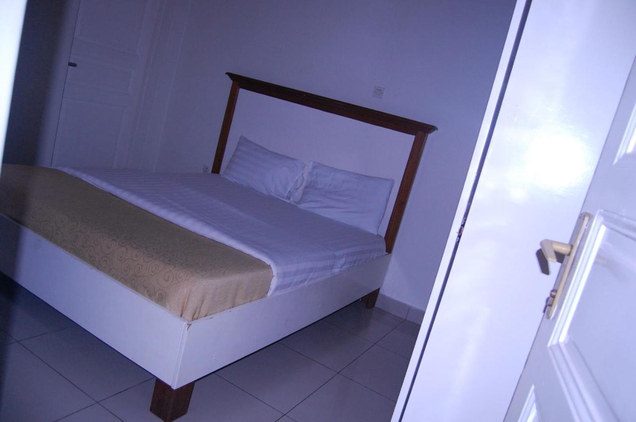 Bed and Breakfast The Happy Hour Kigali Exterior foto